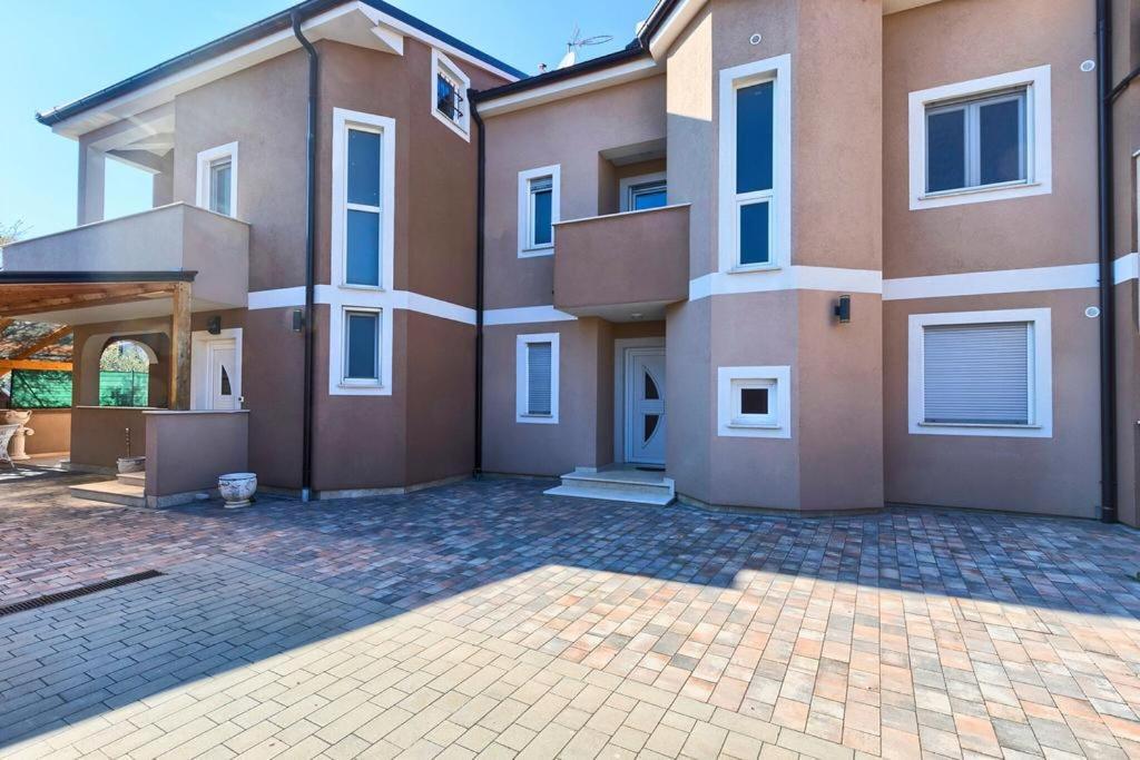 Lovely Fazana Apartments 400M From The Sea Luaran gambar