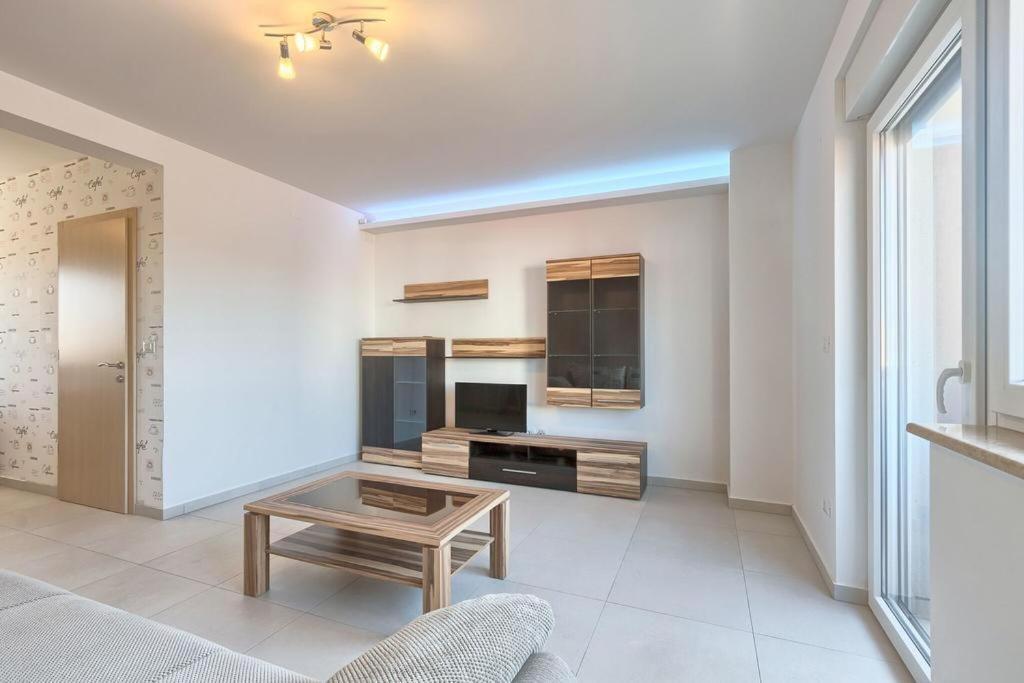 Lovely Fazana Apartments 400M From The Sea Luaran gambar